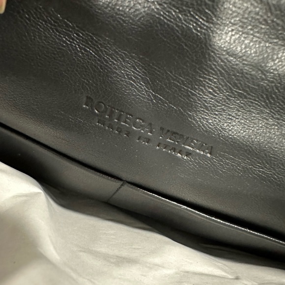 BOTTEGA VENETA Intrecciato Leather Shoulder Messenger Bag Large - Picture 12 of 16